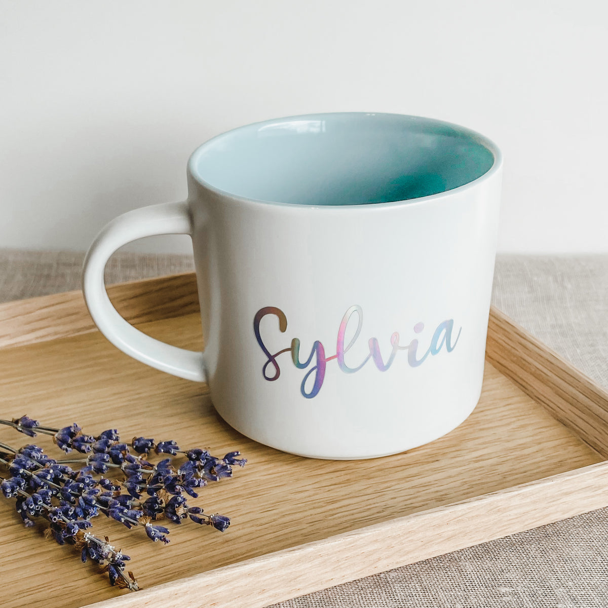 A Dolce Surprise. Personalized large volume mug in white. 